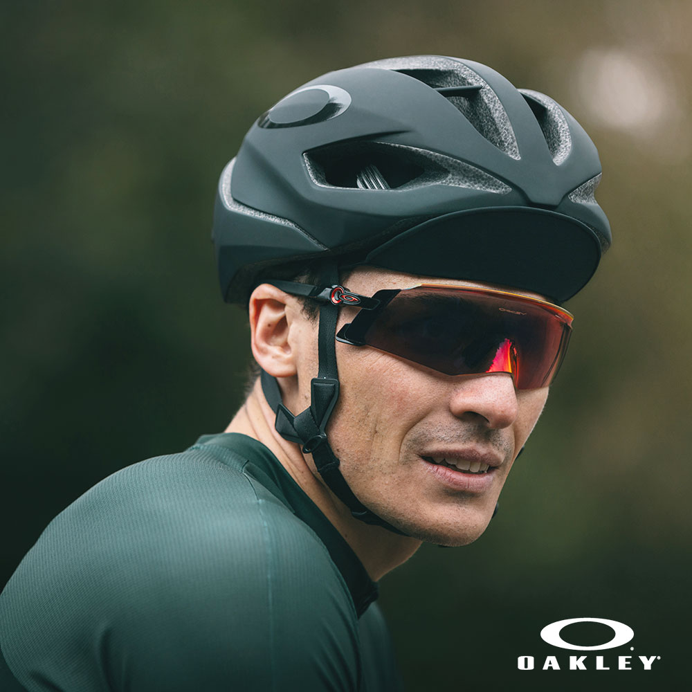Le lunetier Olivier vous propose Oakley